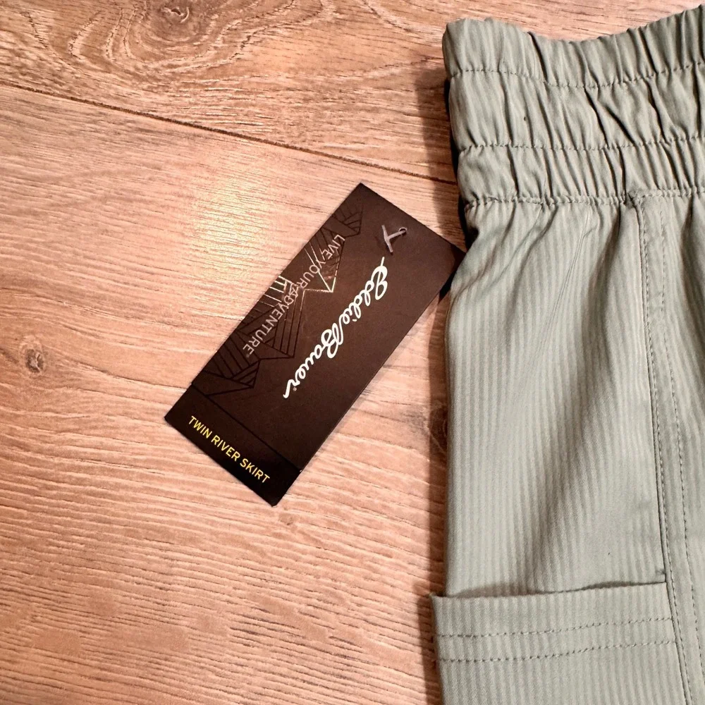 NWT Eddie Bauer Twin‎ River Skirt Pinstripe Stretch Pockets Size L Large Green